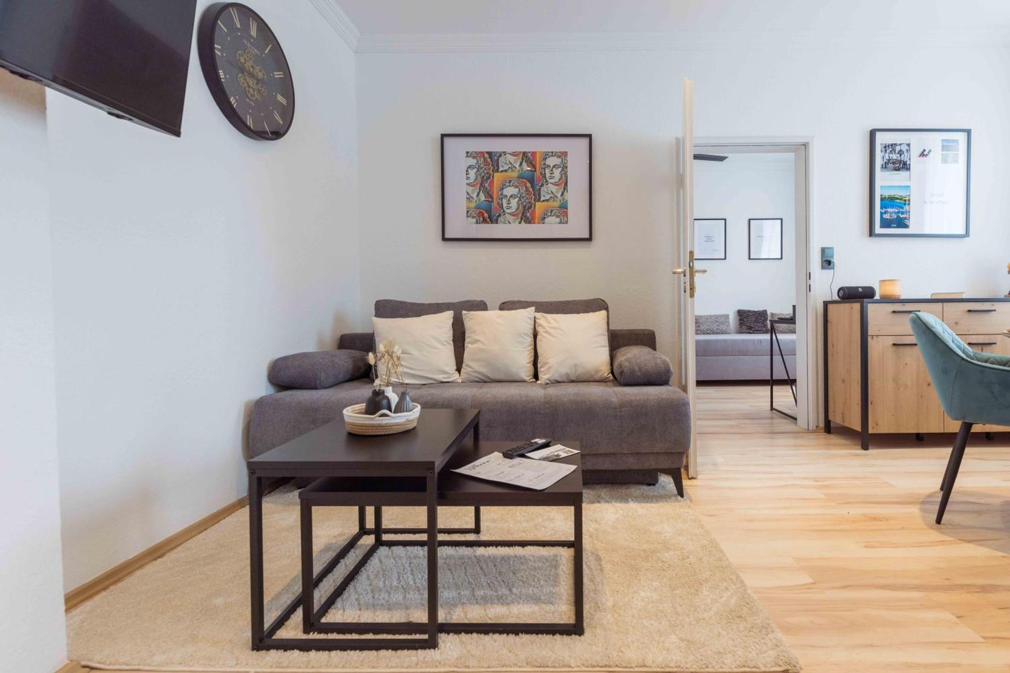 Schillerapartment Hof, Kueche, 24H Digital-Checkin, Parkplatz, Wlan250Mbit โฮฟ ภายนอก รูปภาพ