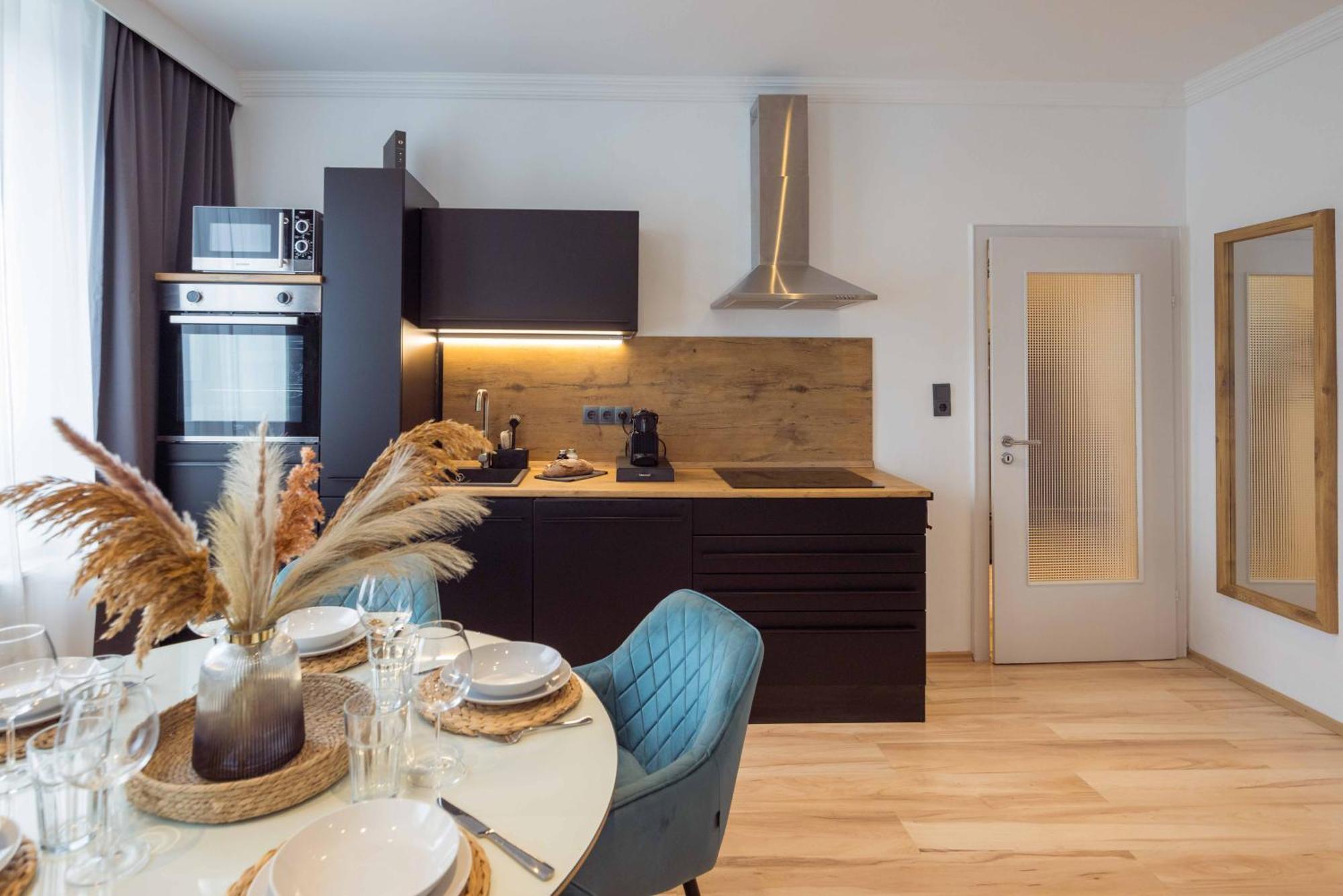 Schillerapartment Hof, Kueche, 24H Digital-Checkin, Parkplatz, Wlan250Mbit โฮฟ ภายนอก รูปภาพ
