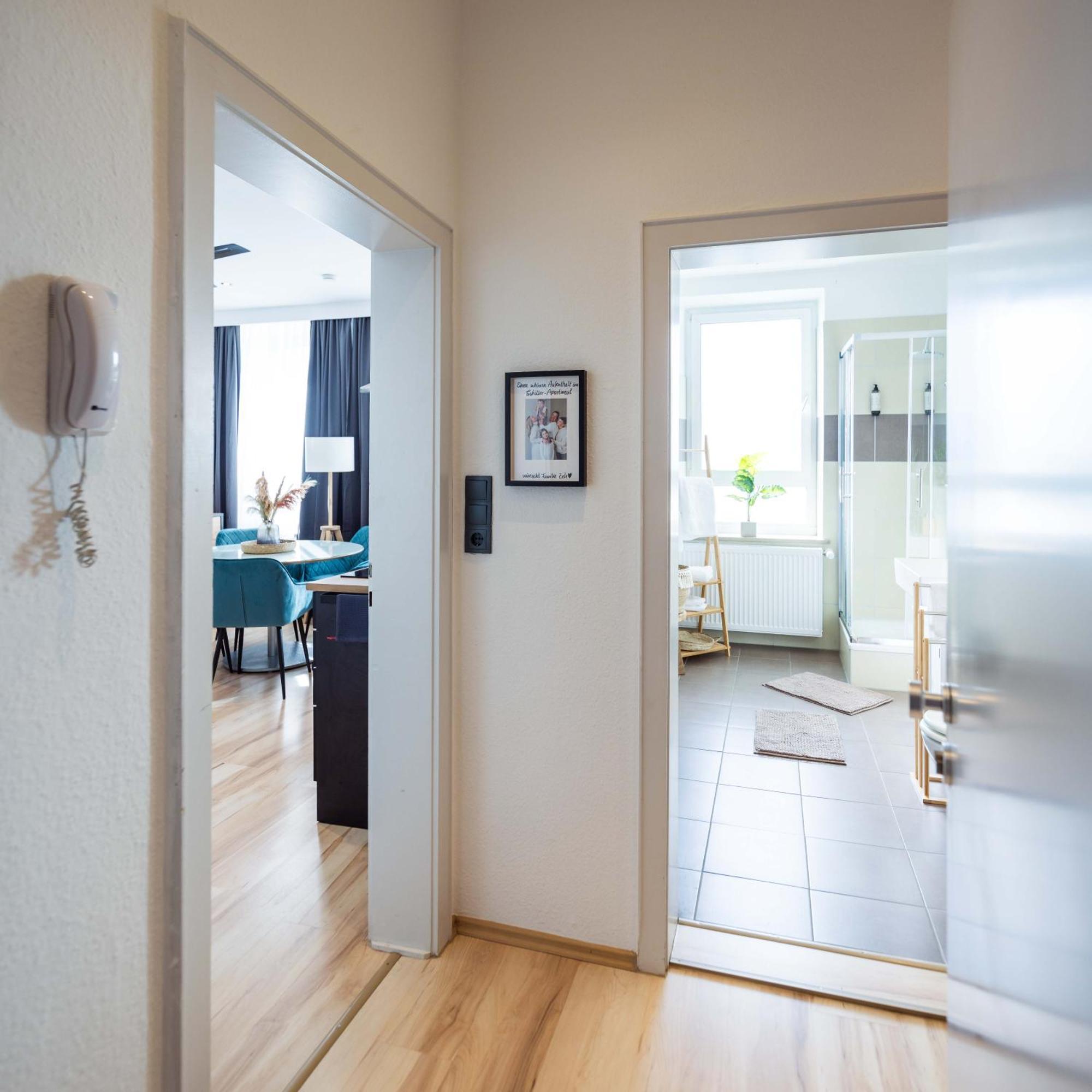 Schillerapartment Hof, Kueche, 24H Digital-Checkin, Parkplatz, Wlan250Mbit โฮฟ ภายนอก รูปภาพ