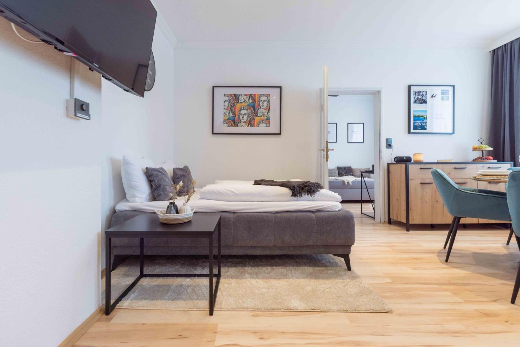 Schillerapartment Hof, Kueche, 24H Digital-Checkin, Parkplatz, Wlan250Mbit โฮฟ ภายนอก รูปภาพ