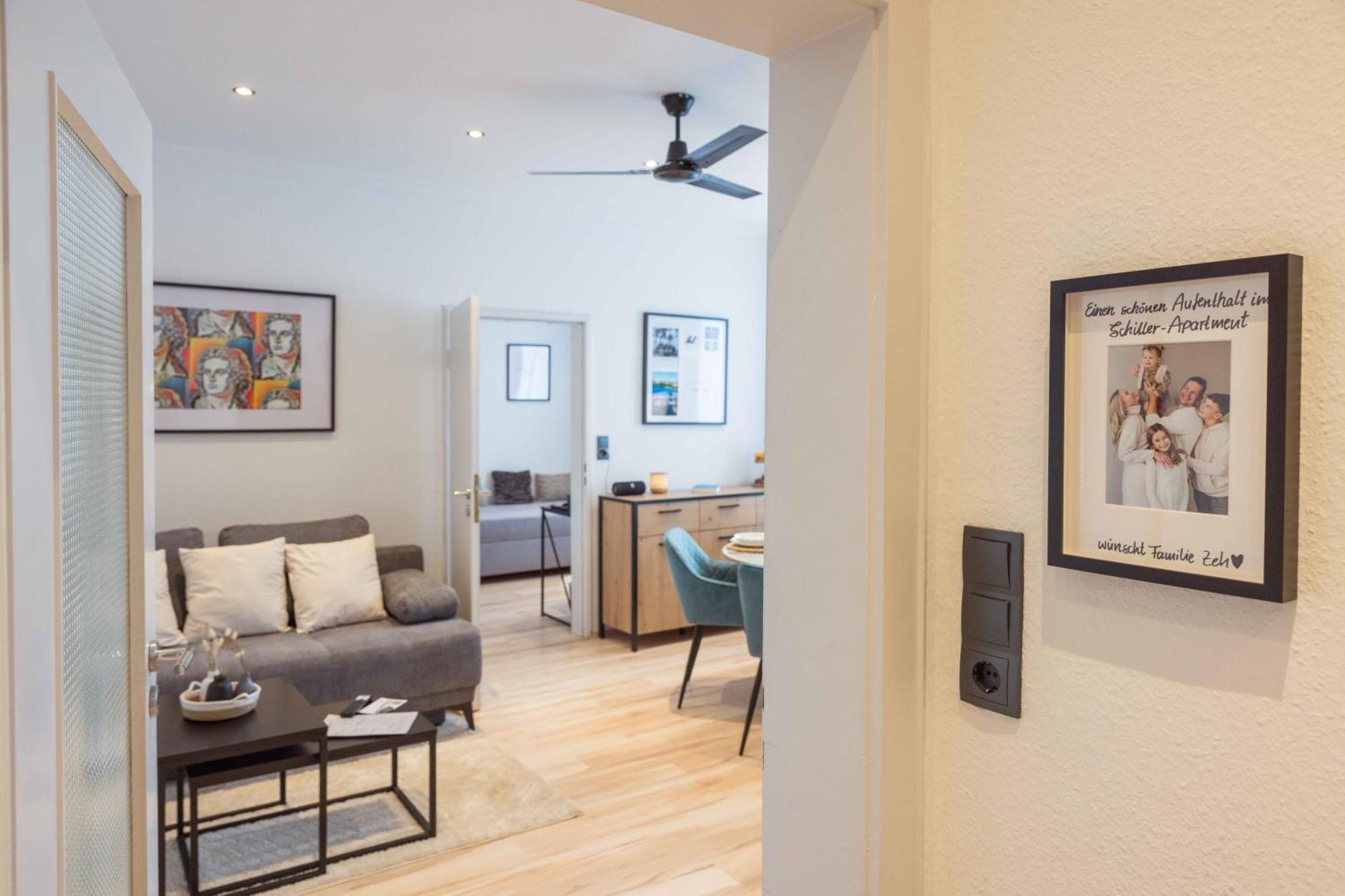 Schillerapartment Hof, Kueche, 24H Digital-Checkin, Parkplatz, Wlan250Mbit โฮฟ ภายนอก รูปภาพ