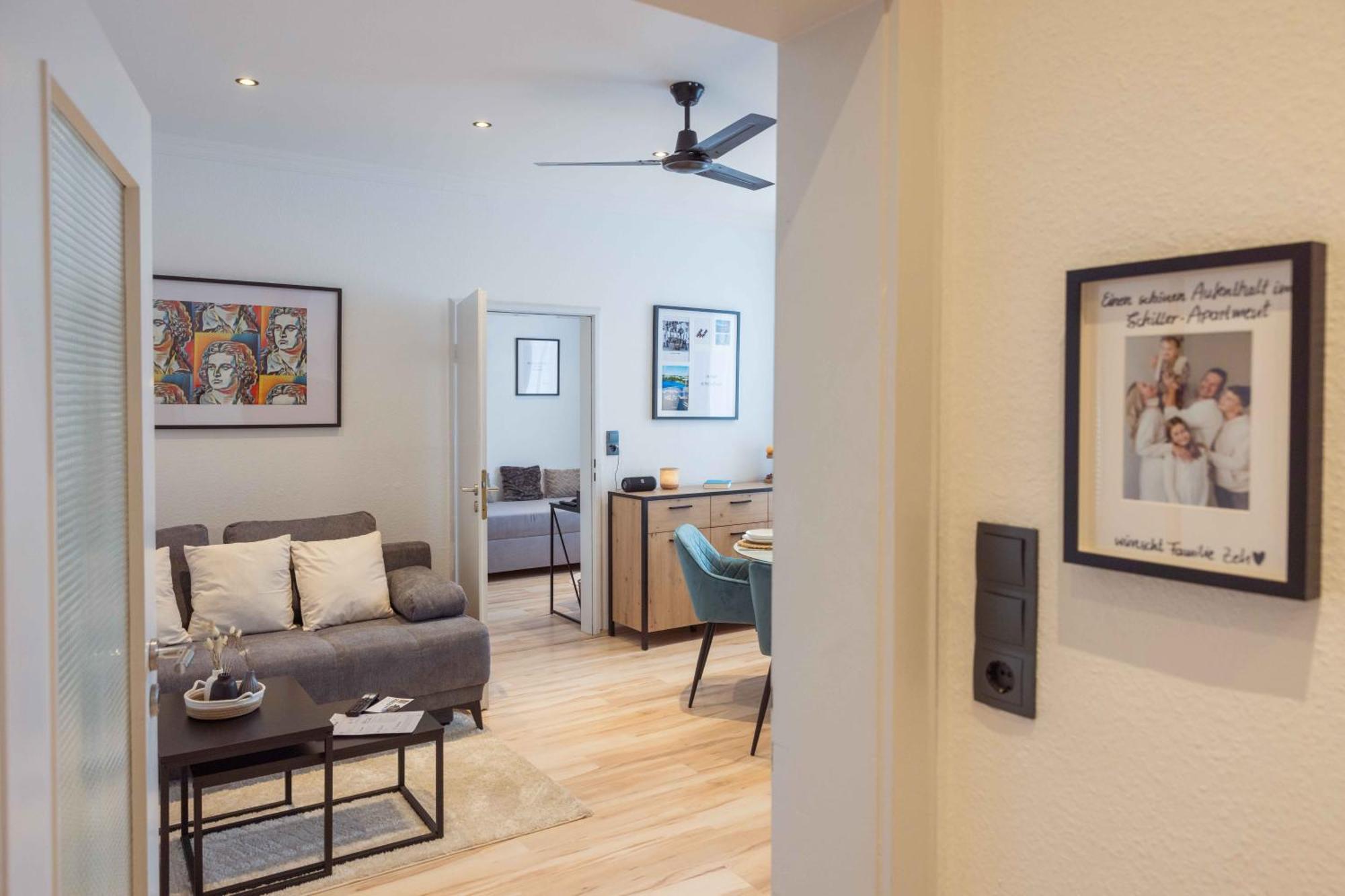 Schillerapartment Hof, Kueche, 24H Digital-Checkin, Parkplatz, Wlan250Mbit โฮฟ ภายนอก รูปภาพ