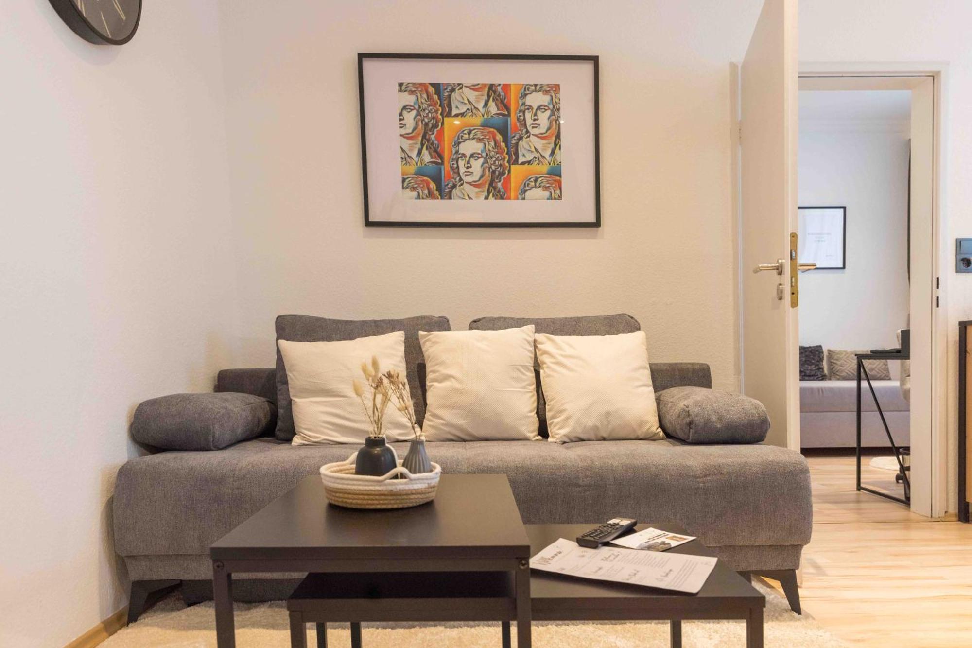 Schillerapartment Hof, Kueche, 24H Digital-Checkin, Parkplatz, Wlan250Mbit โฮฟ ภายนอก รูปภาพ